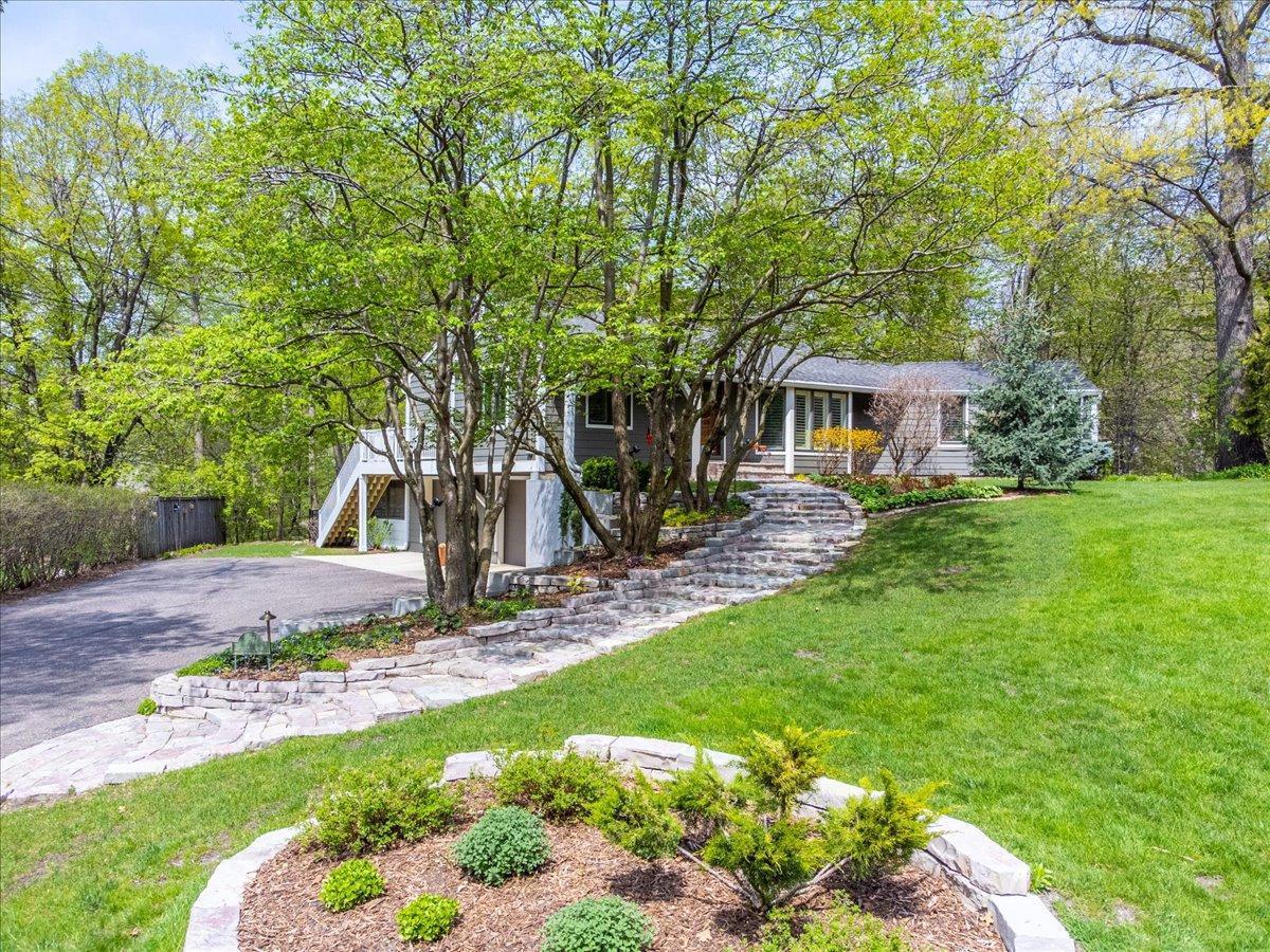 147 Glenbrook Road North Wayzata, MN 55391 - Photo 32 of 39