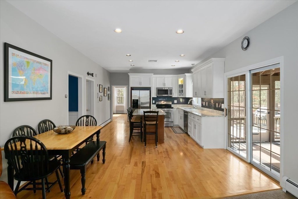 17 Castle Road Norfolk, MA 02056 - Photo 12 of 36 Gallery Image 12