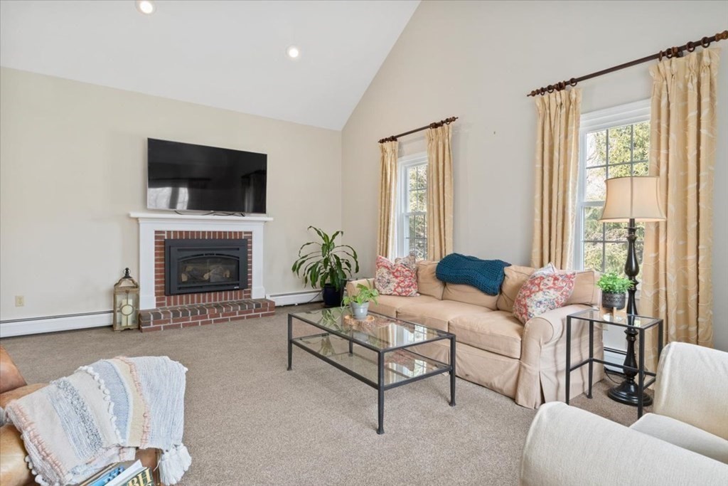 17 Castle Road Norfolk, MA 02056 - Photo 15 of 36 Gallery Image 15