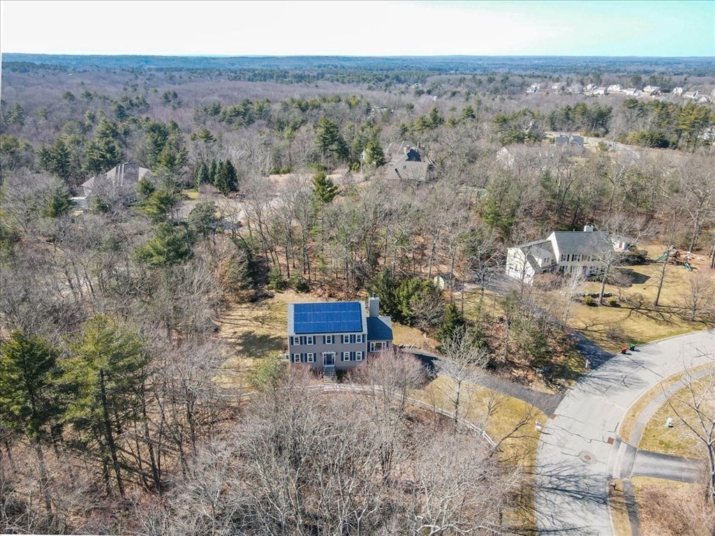 17 Castle Road Norfolk, MA 02056 - Photo 3 of 36 Gallery Image 3