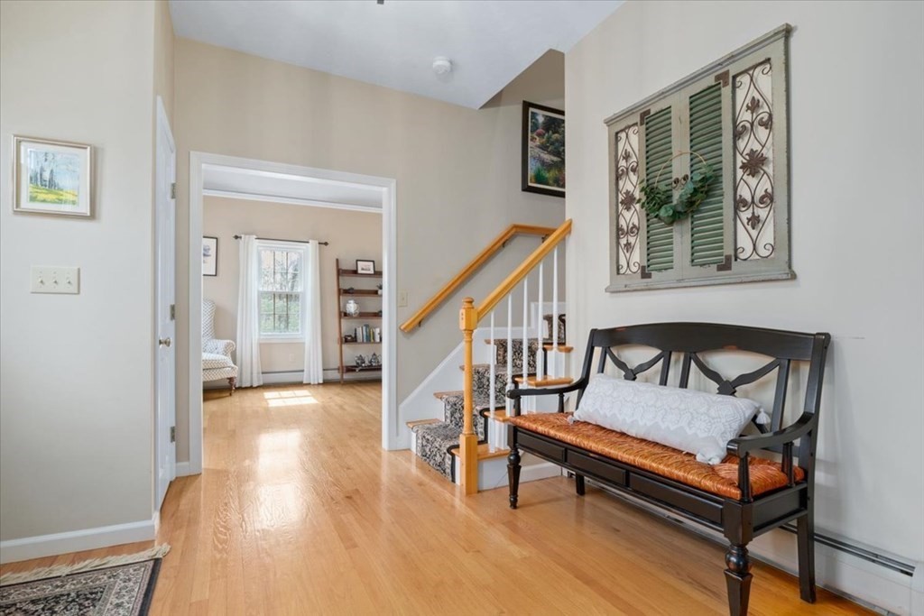 17 Castle Road Norfolk, MA 02056 - Photo 5 of 36 Gallery Image 5