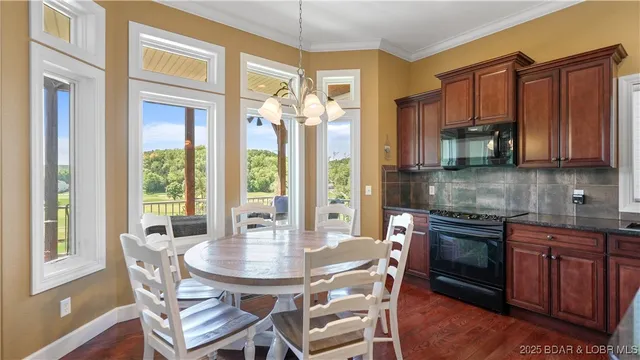 $785,000 | 402 Payne Stewart Court, Lake Ozark, MO 65049