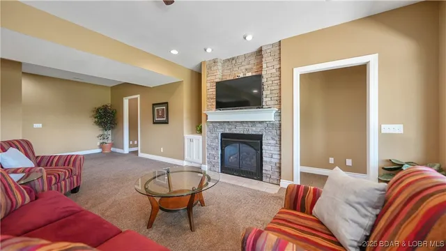 $785,000 | 402 Payne Stewart Court, Lake Ozark, MO 65049