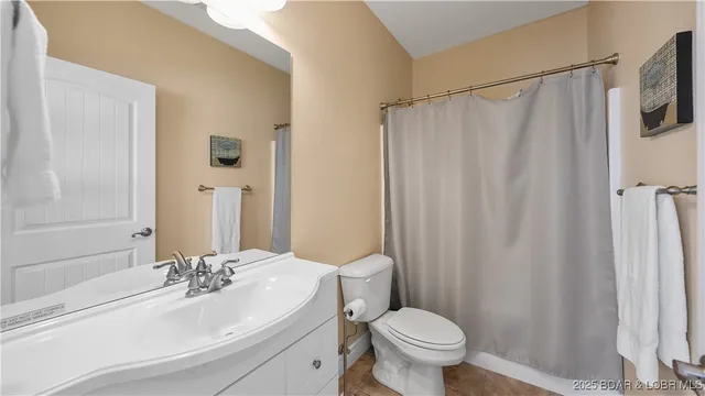 $785,000 | 402 Payne Stewart Court, Lake Ozark, MO 65049