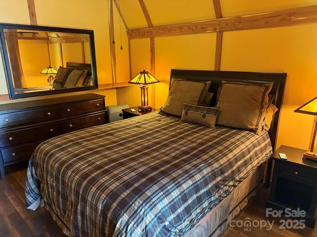 a view of an house with backyard space and garden