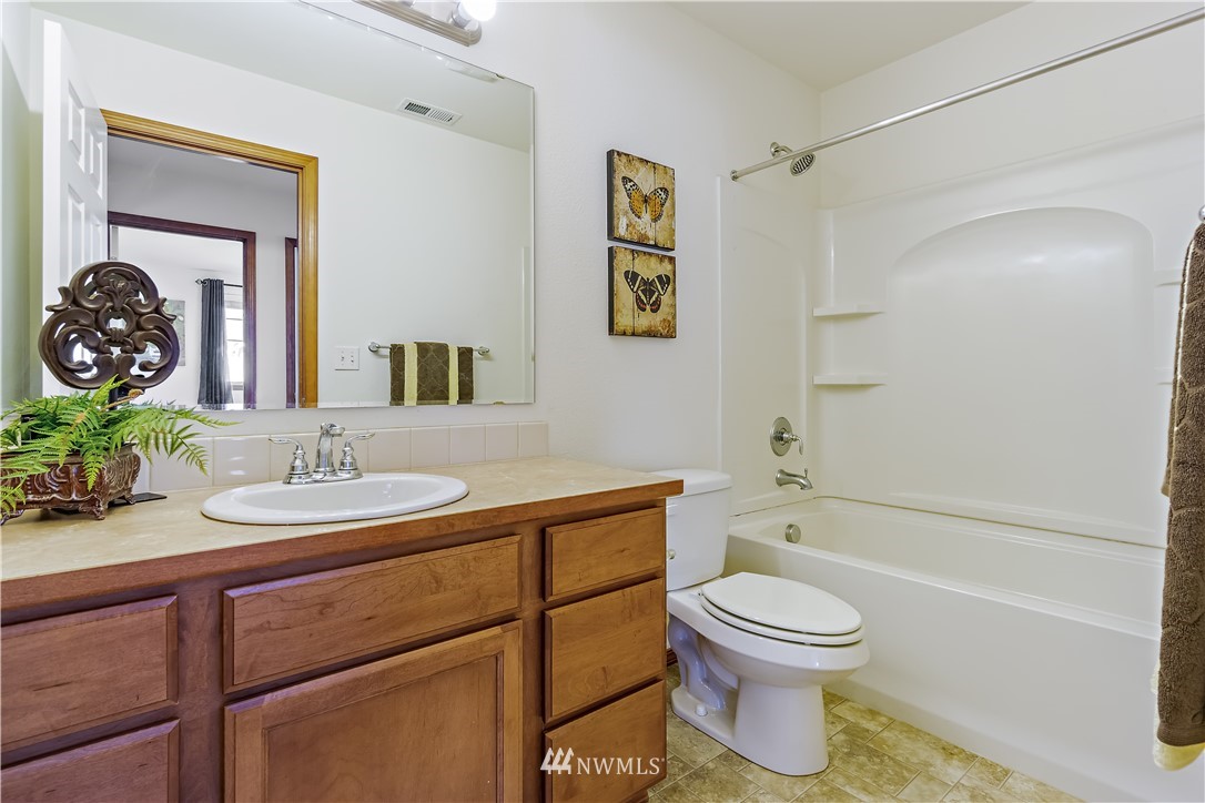 23010 42nd Drive Southeast Bothell, WA 98021 - Photo 24 of 36