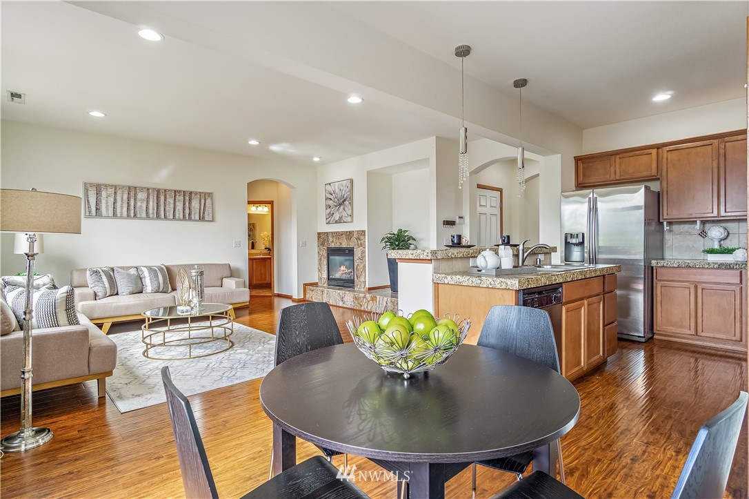 23010 42nd Drive Southeast Bothell, WA 98021 - Photo 7 of 36