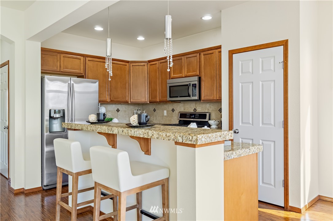 23010 42nd Drive Southeast Bothell, WA 98021 - Photo 9 of 36