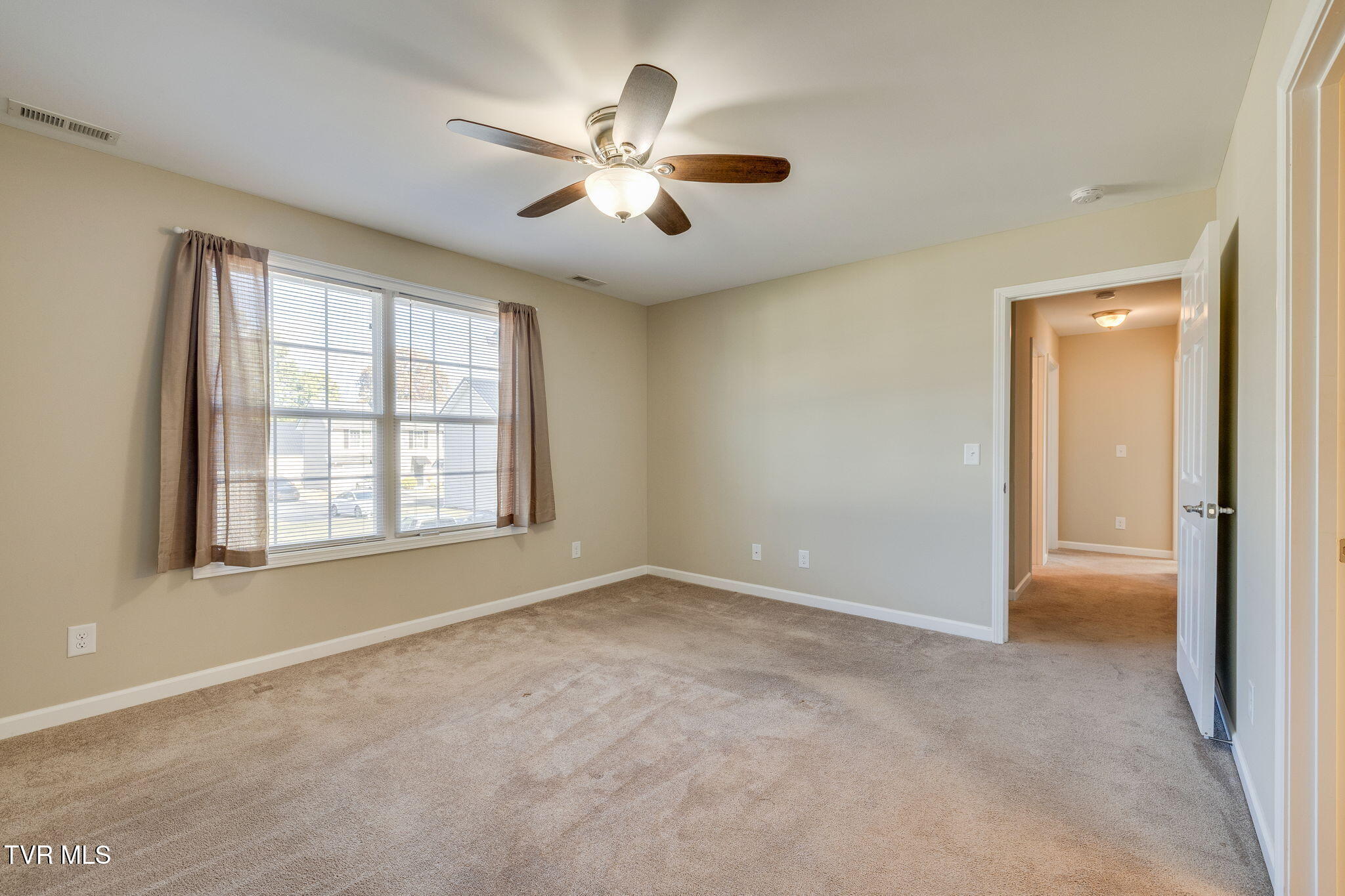 396 Jonesboro Road, Unit 41 Piney Flats, TN 37686 - Photo 15 of 32 014