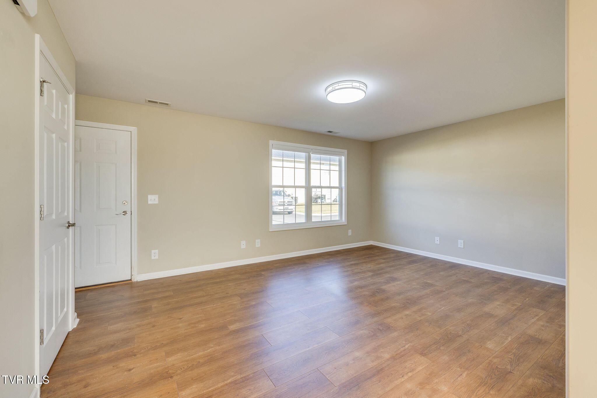 396 Jonesboro Road, Unit 41 Piney Flats, TN 37686 - Photo 6 of 32 005