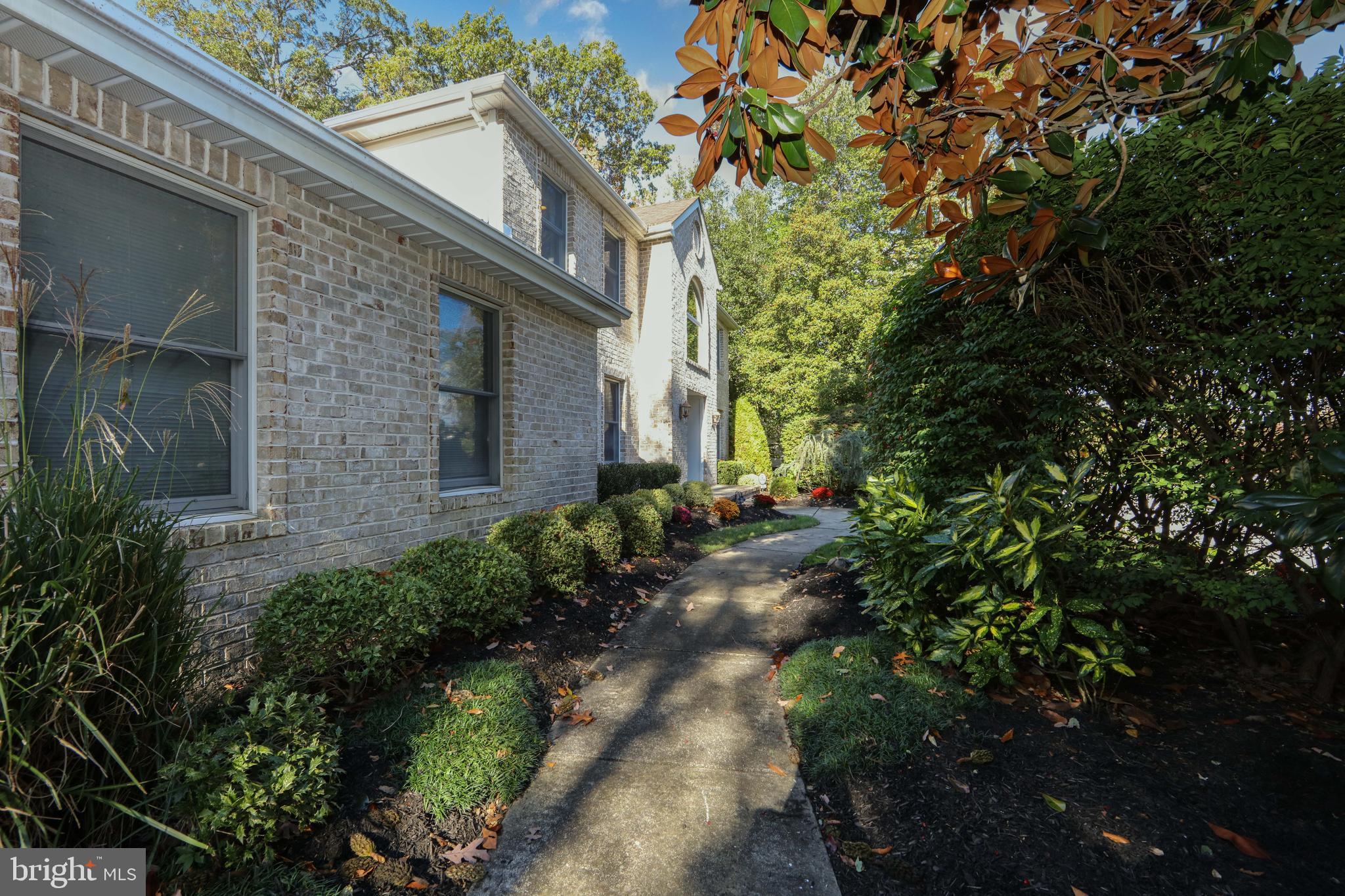 21 Callison Lane Voorhees, NJ 08043 - Photo 3 of 63