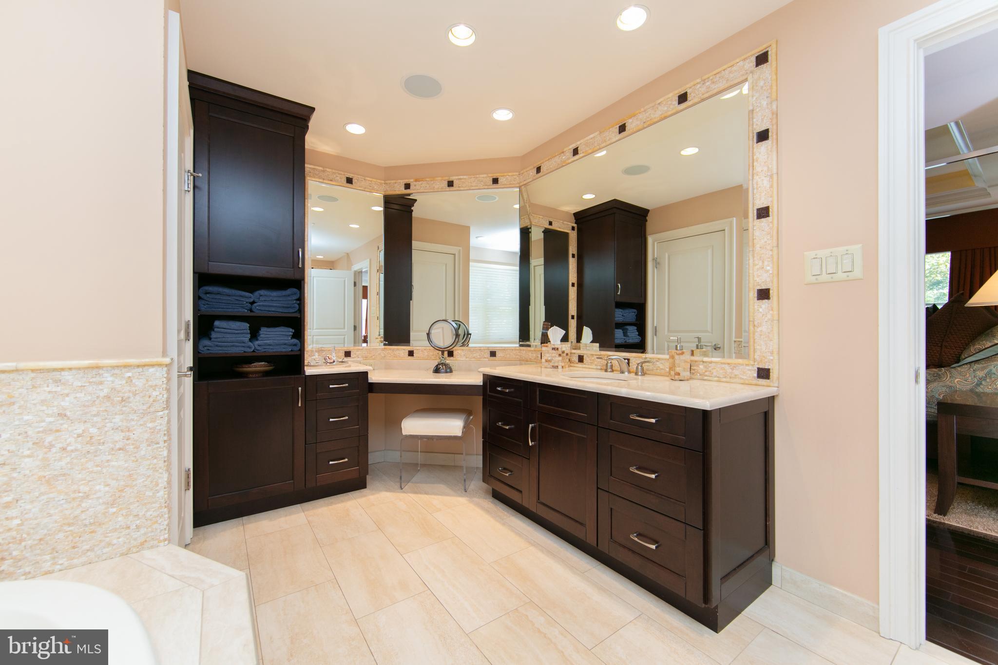 21 Callison Lane Voorhees, NJ 08043 - Photo 32 of 63