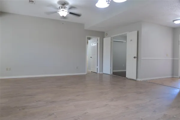$2,200 | 7507 Sunny Oaks Way, Houston, TX 77095