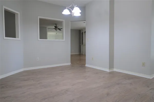 $2,200 | 7507 Sunny Oaks Way, Houston, TX 77095