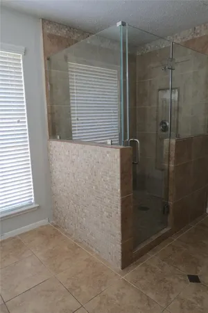 $2,200 | 7507 Sunny Oaks Way, Houston, TX 77095