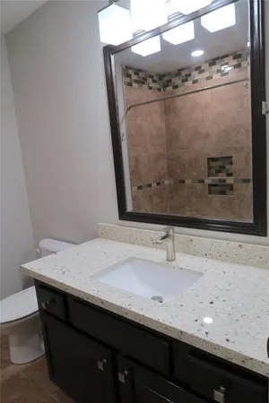 $2,200 | 7507 Sunny Oaks Way, Houston, TX 77095