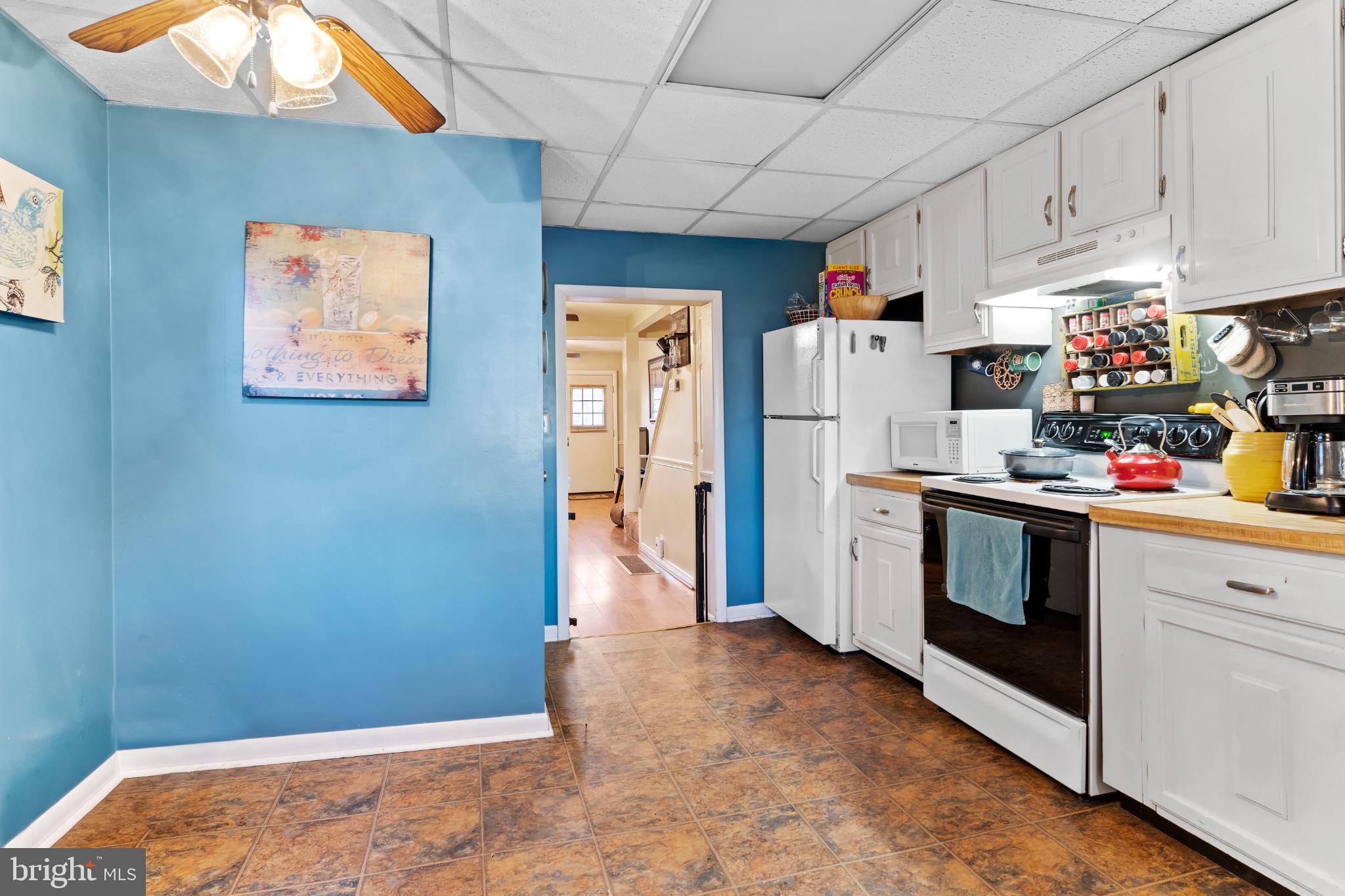 417 Arch Street Carlisle, PA 17013 - Photo 11 of 28 Eat-in kitchen area or breakfast nook
