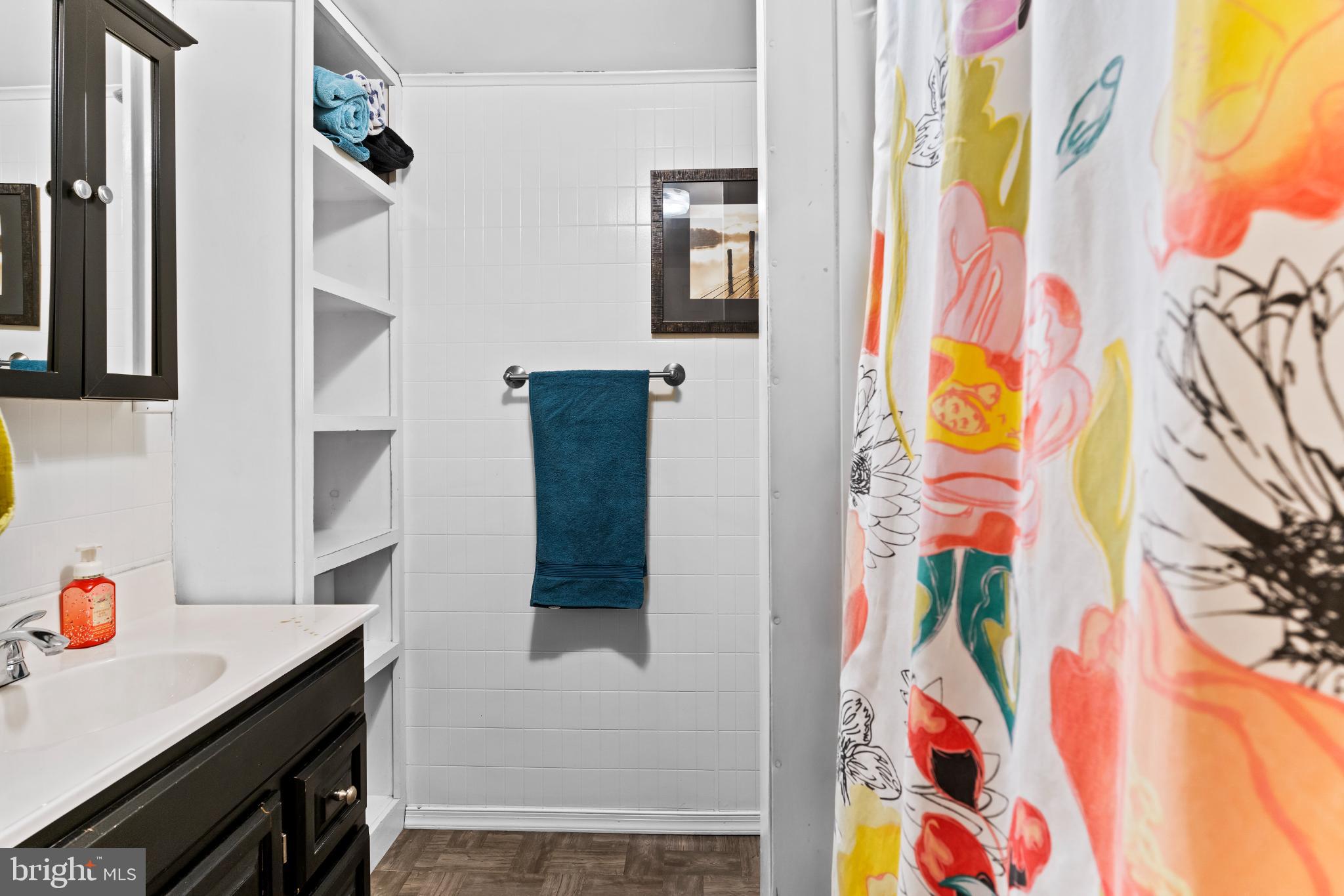 417 Arch Street Carlisle, PA 17013 - Photo 14 of 28 Upstairs full bathroom