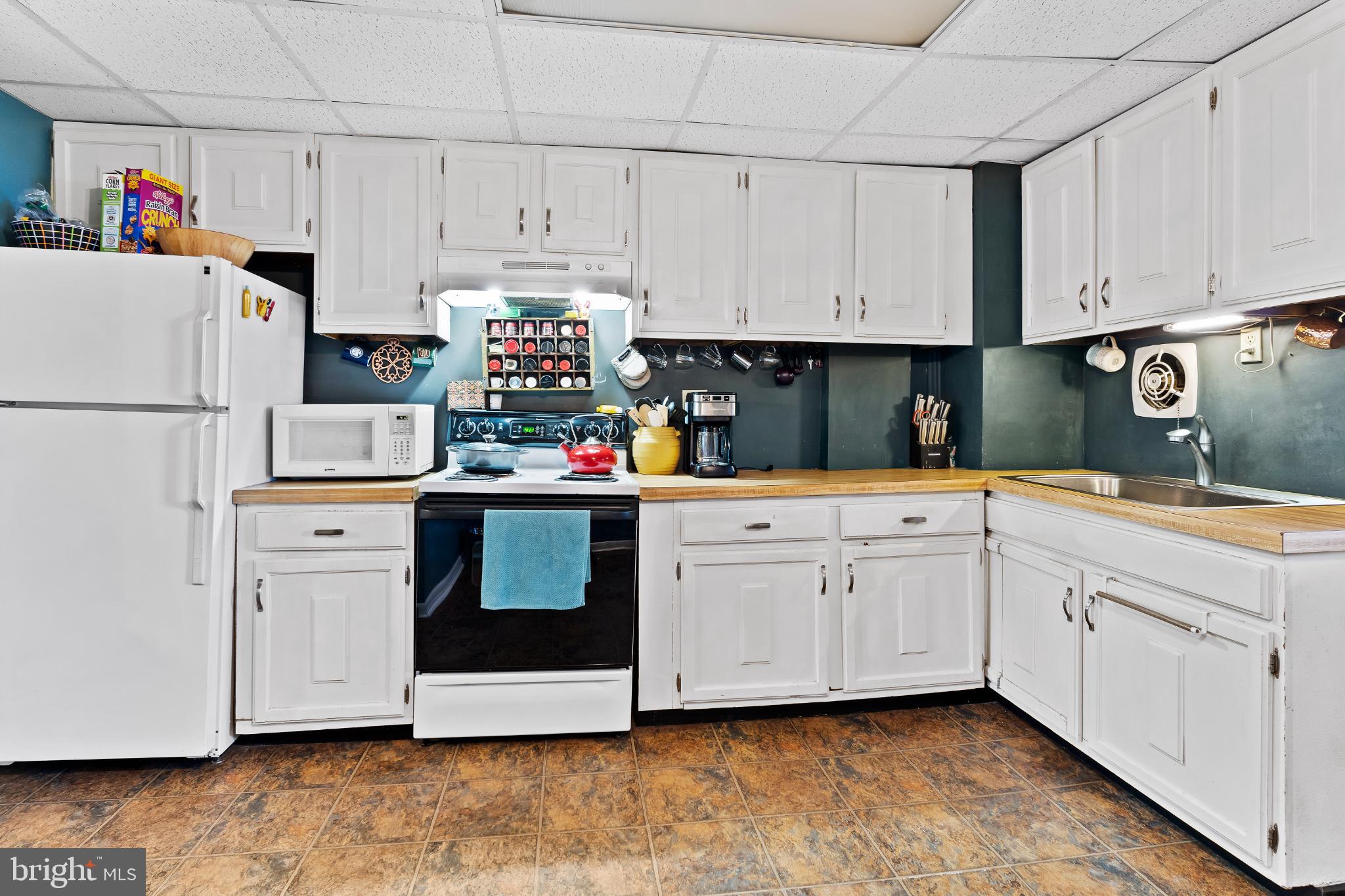 417 Arch Street Carlisle, PA 17013 - Photo 9 of 28 Kitchen