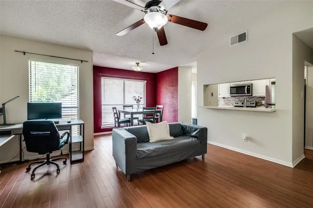 $186,000 | 1301 Memory Lane, Unit 4920, Arlington, TX 76011
