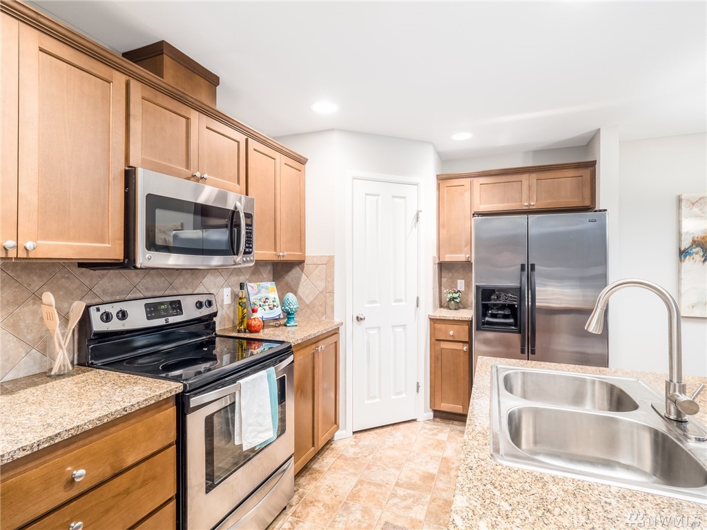 30 194th Street Southwest Bothell, WA 98012 - Photo 4 of 15