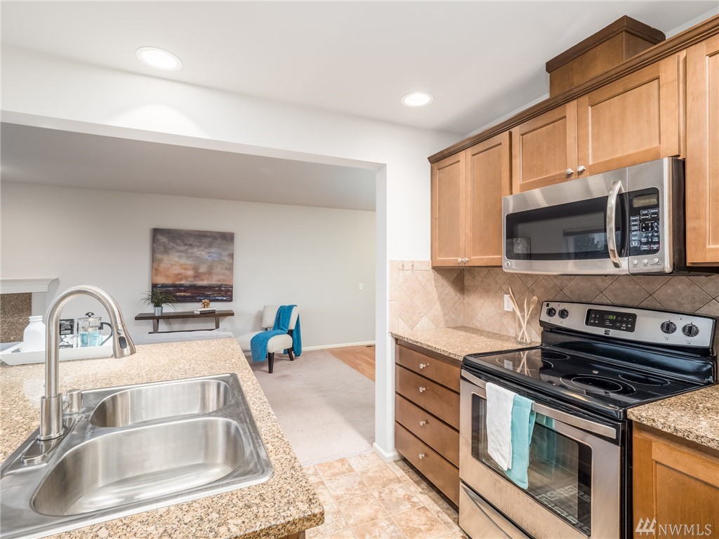30 194th Street Southwest Bothell, WA 98012 - Photo 7 of 15