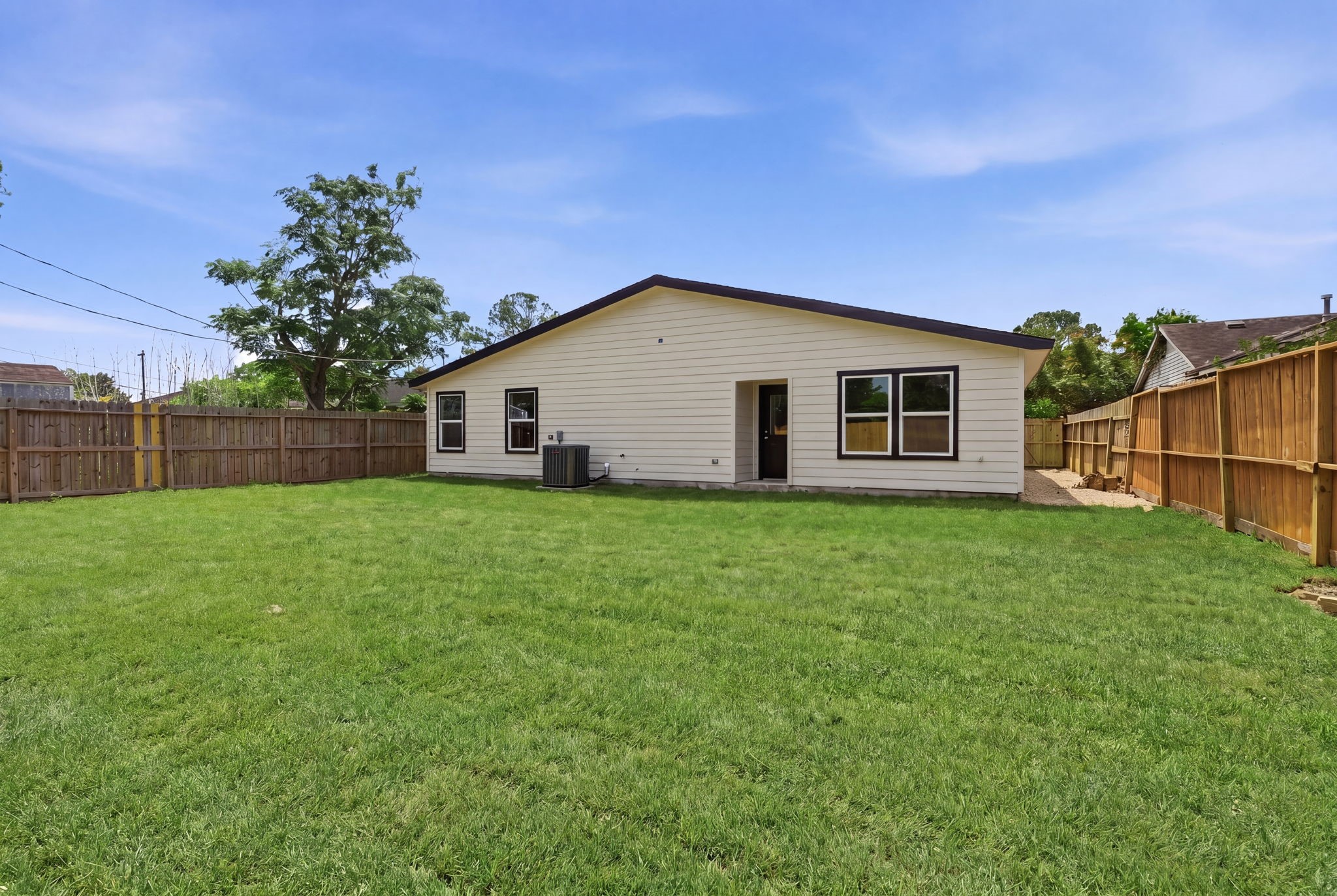5603 Rue Street Houston, TX 77033 - Photo 25 of 34