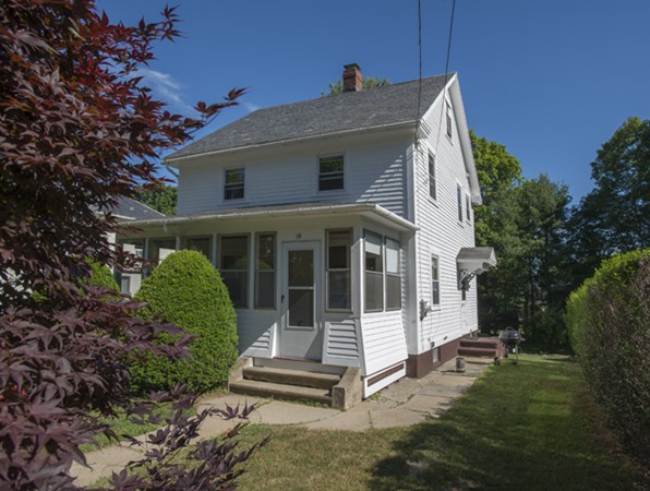 19 Upland Road Northampton, MA 01053 - Photo 3 of 29 Gallery Image 3