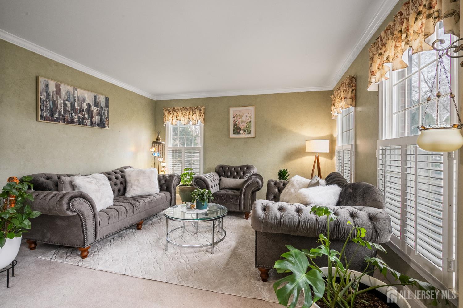 3 Milburne Lane Robbinsville, NJ 08691 - Photo 19 of 50 a living room with furniture and a potted plant