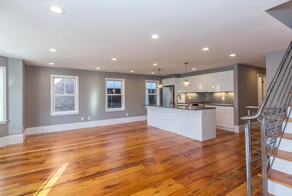 $6,250 | 150-152 Huron Avenue, Unit 152, Cambridge, MA 02138