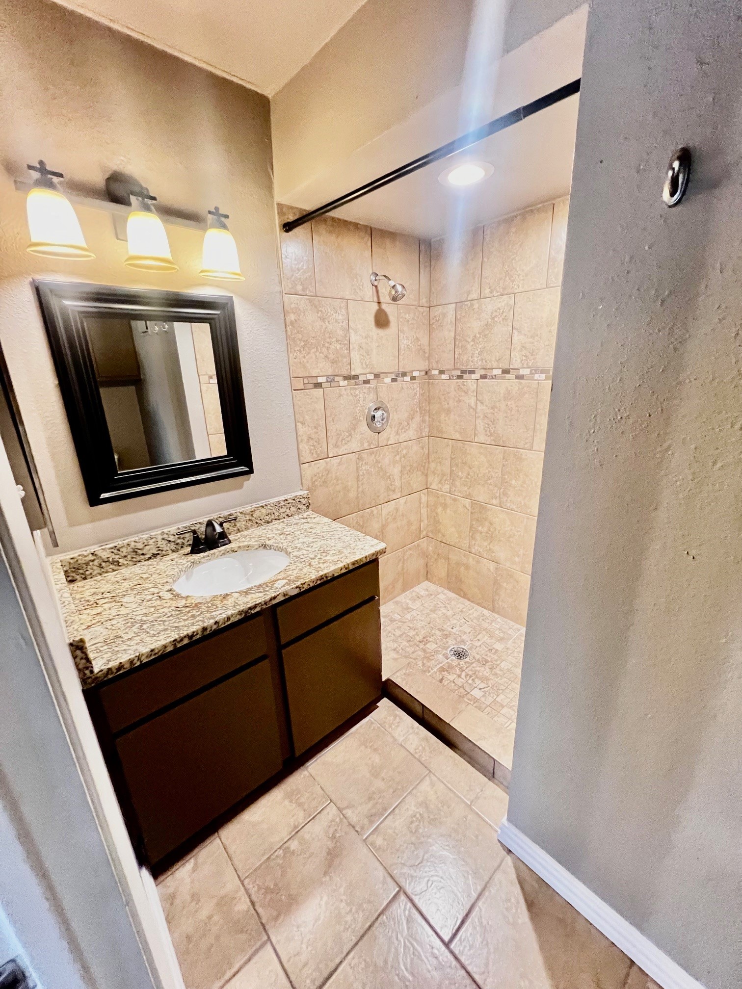 2018 West Rundberg Lane, Unit 20B Austin, TX 78758 - Photo 3 of 20