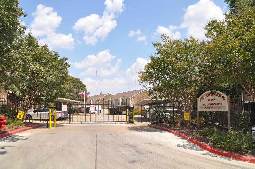 2018 West Rundberg Lane, Unit 20B Austin, TX 78758 - Photo 5 of 20 GATED COMMUNITY