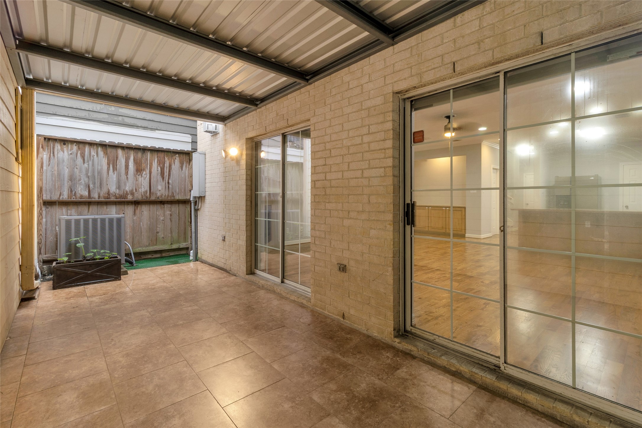 341 West 23rd Street Houston, TX 77008 - Photo 2 of 26 a view of backyard with cabin