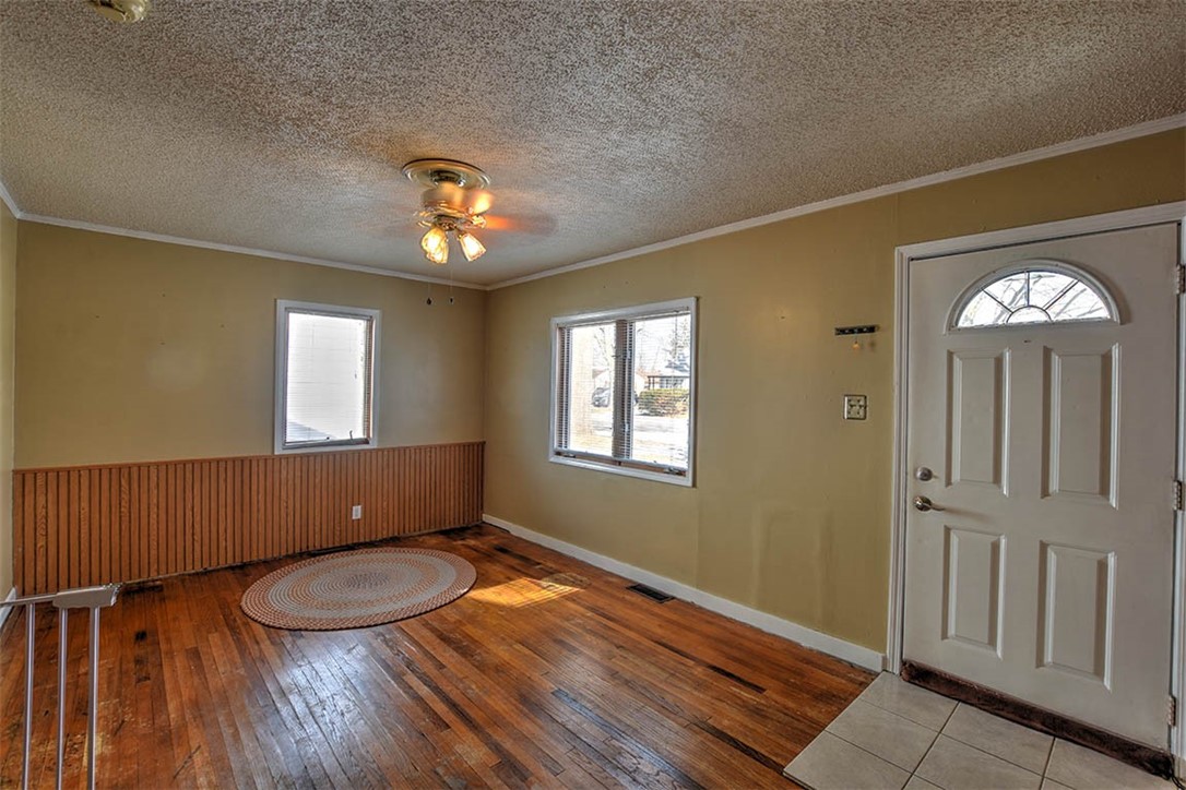 1107 North Oakcrest Avenue Decatur, IL 62522 - Photo 3 of 21