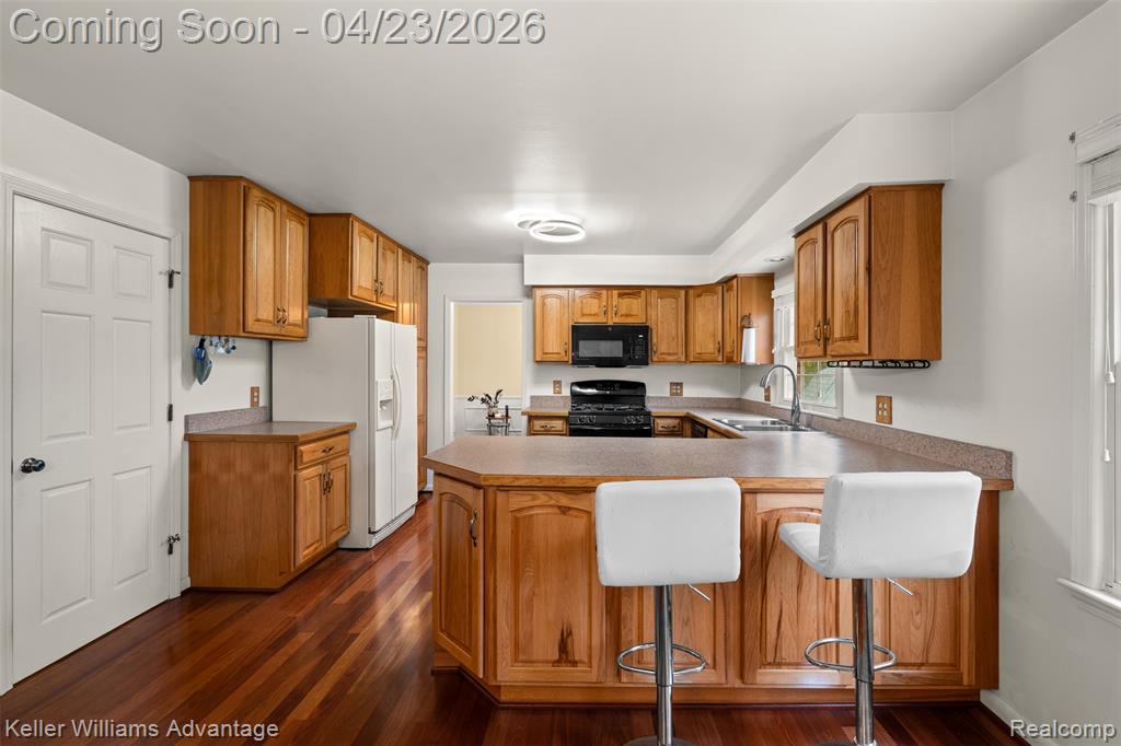 348 Willow Tree Lane Rochester, MI 48306 - Photo 11 of 56