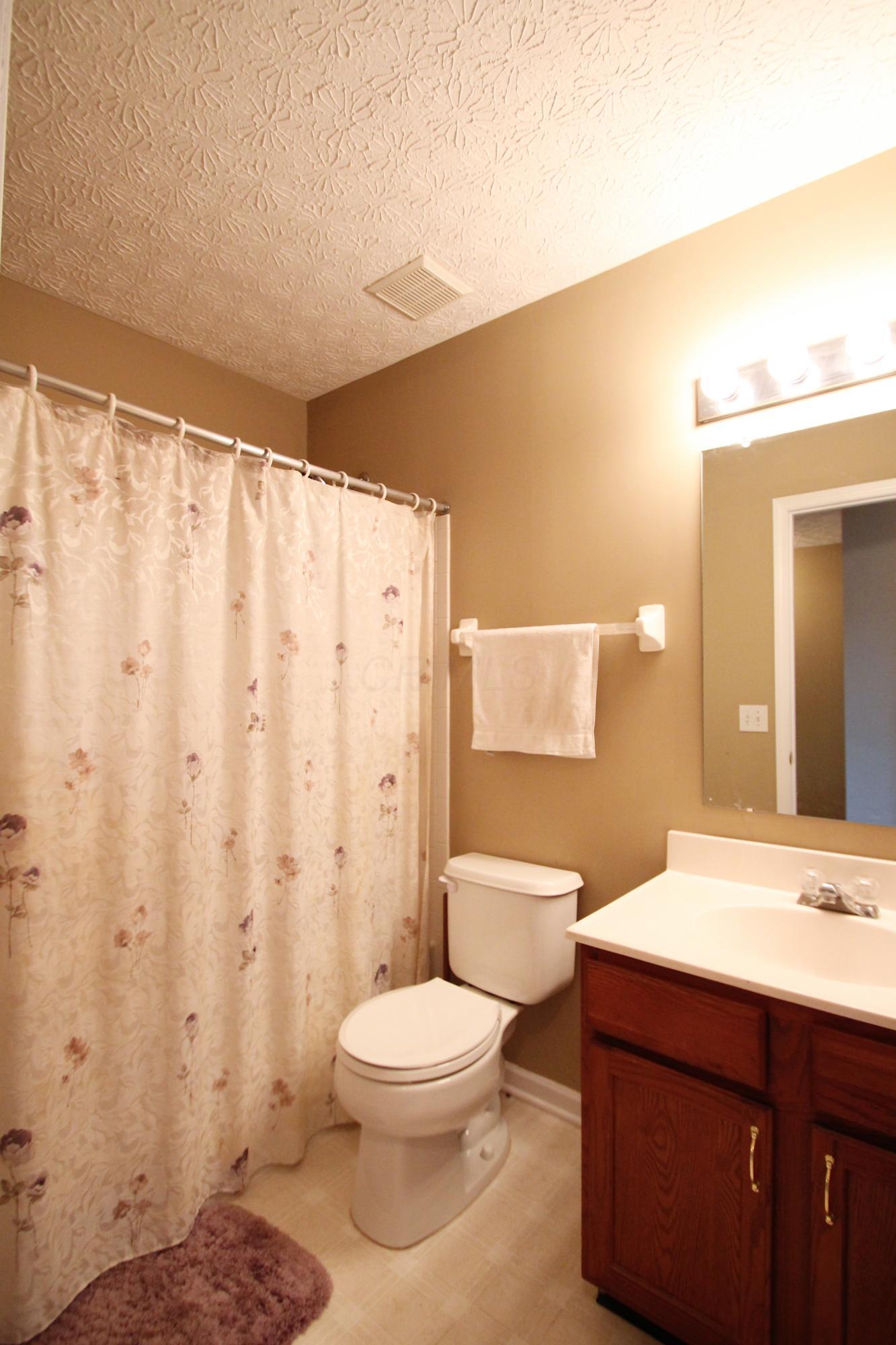 306 Holly Grove Road Lewis Center, OH 43035 - Photo 11 of 15 Gallery Image 11