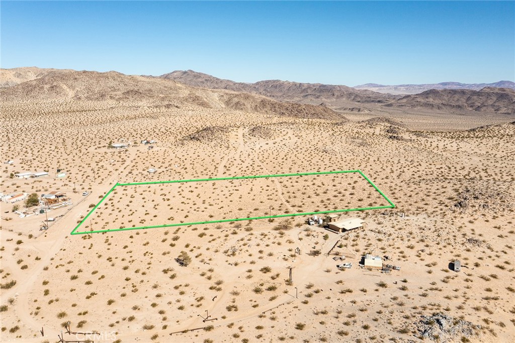 5900 Kickapoo Trail Landers, CA 92285 - Photo 9 of 14 a view of an aerial view of mountain with an ocean view