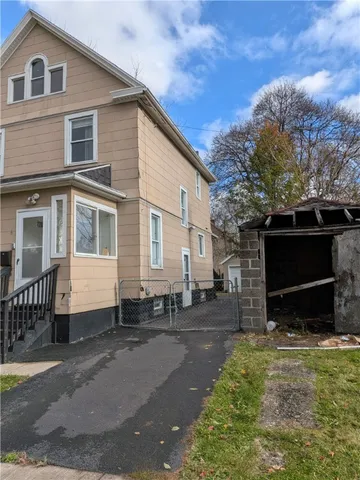 $90,000 | 6 Gladys Street, Rochester, NY 14621
