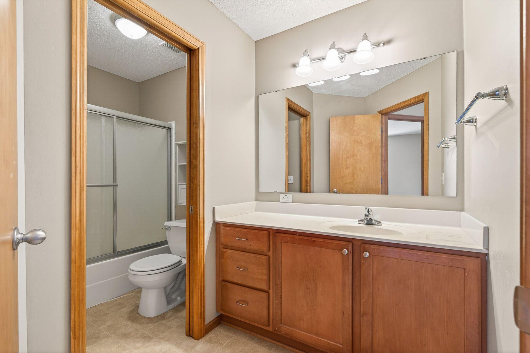 2542 Mathias Road Shakopee, MN 55379 - Photo 25 of 57