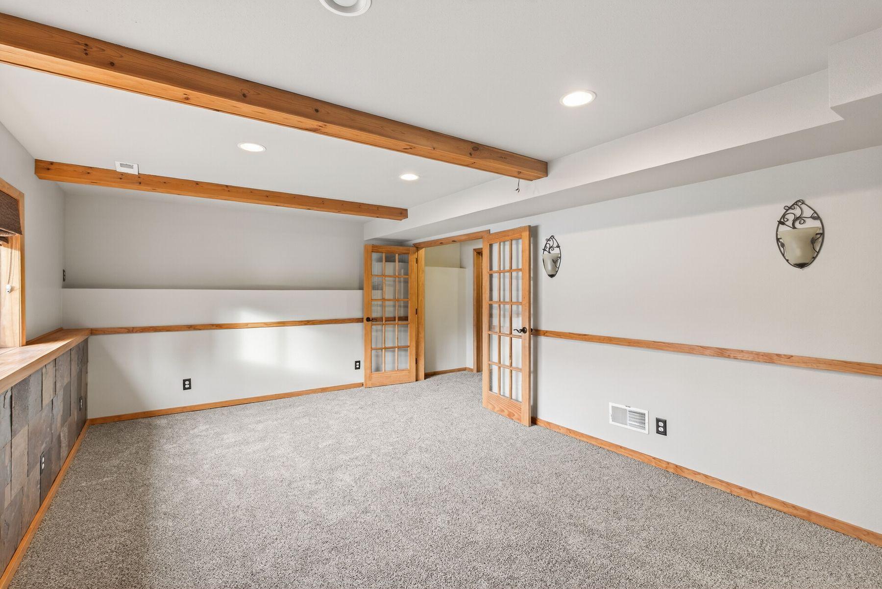 2542 Mathias Road Shakopee, MN 55379 - Photo 38 of 57