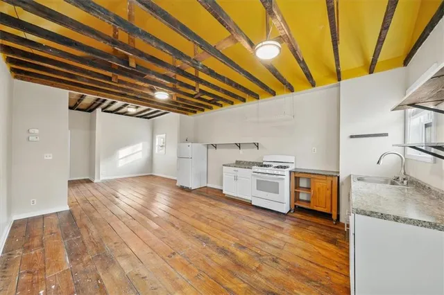 $195,000 | 1822 Holly Street, Kansas City, MO 64108