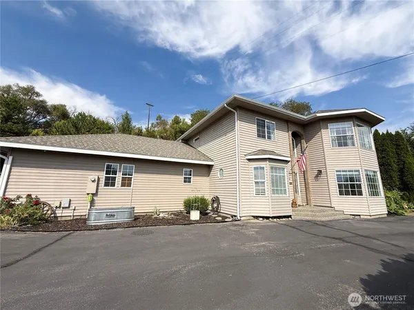 $499,000 | 6 Valley View Park Road, Omak, WA 98841