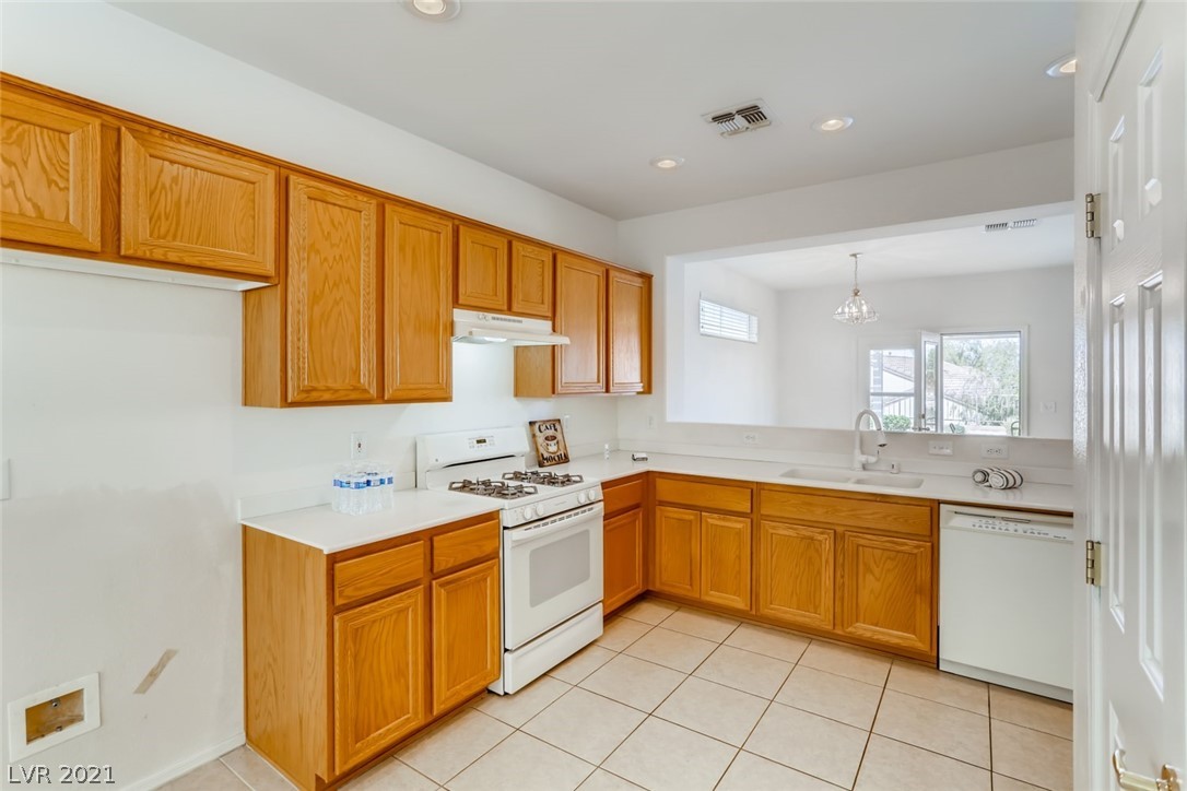 3062 Canal Walk Road Henderson, NV 89052 - Photo 10 of 42 Gallery Image 10