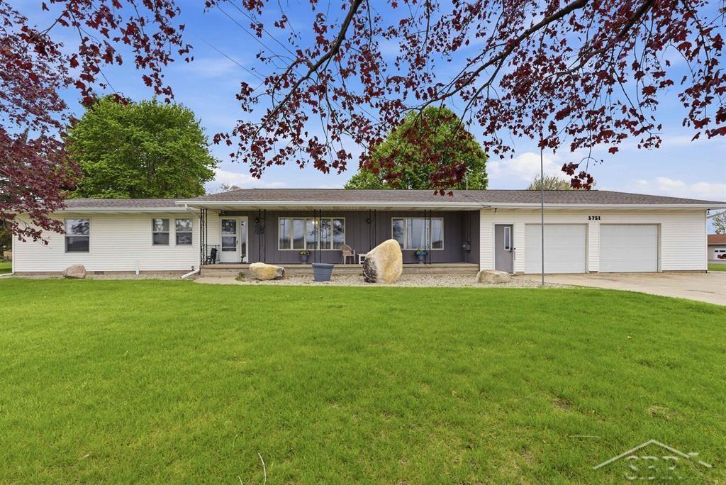 3751 North Mackinaw Road Pinconning, MI 48650 - Photo 2 of 40