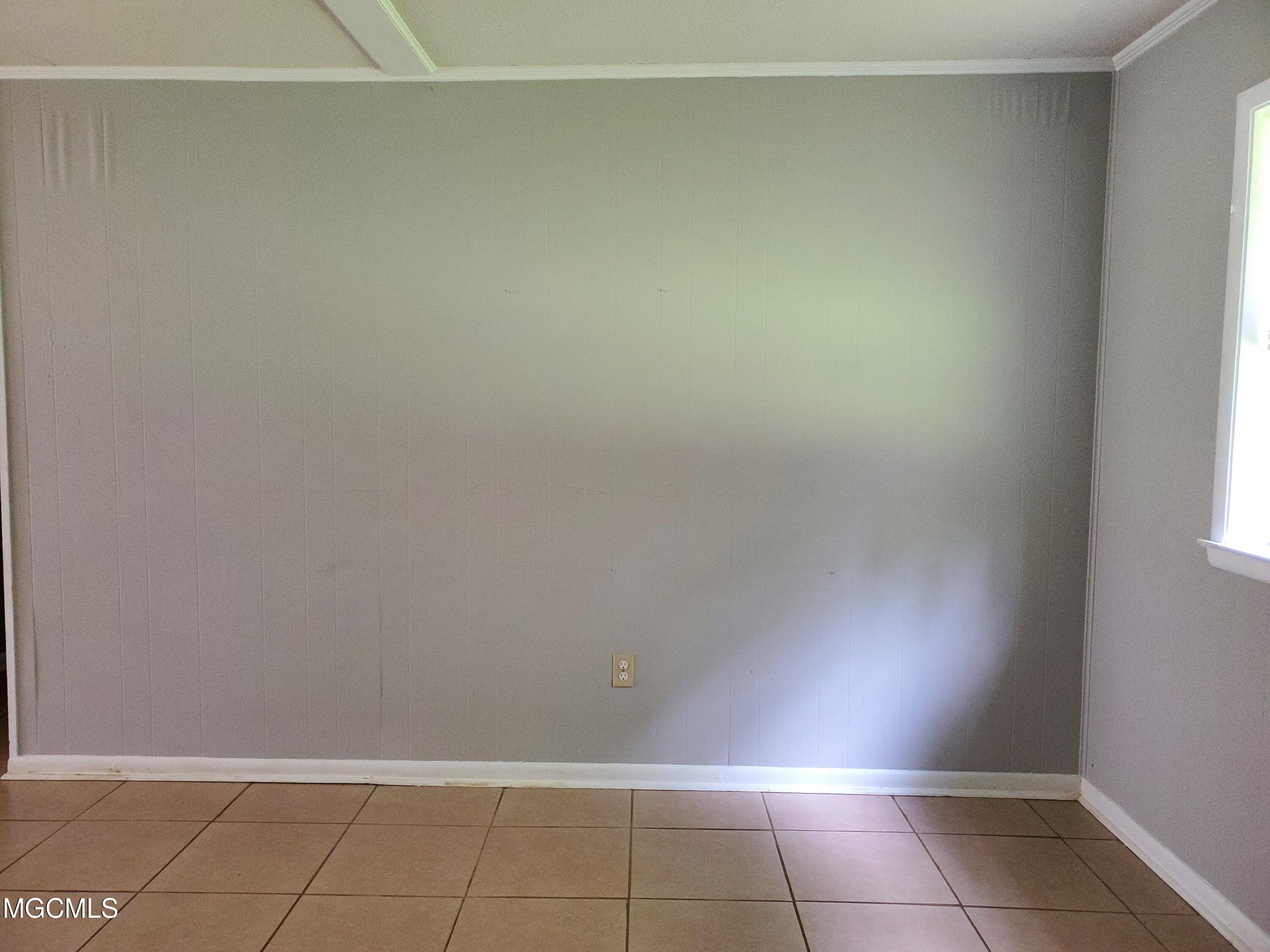 1608 Riverside Drive Gautier, MS 39553 - Photo 5 of 14 5