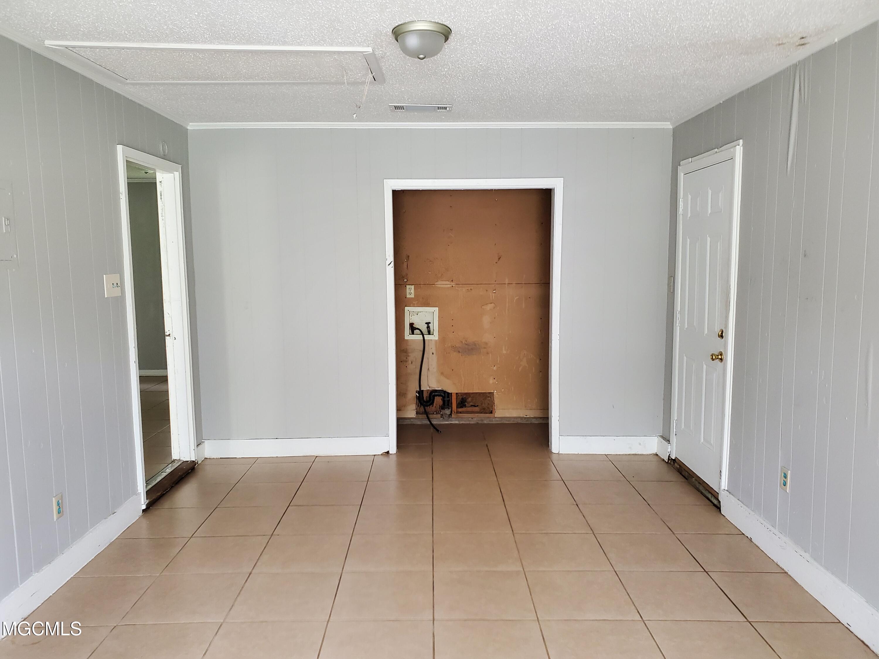 1608 Riverside Drive Gautier, MS 39553 - Photo 7 of 14 7