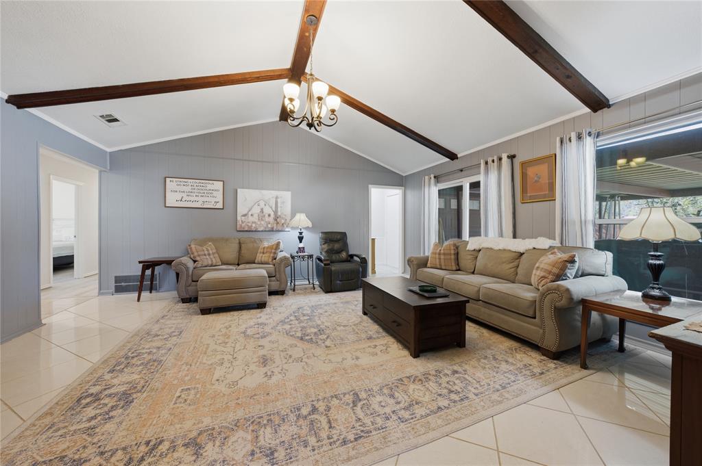 845 Griffith Avenue Terrell, TX 75160 - Photo 2 of 25