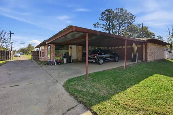$344,500 | 845 Griffith Avenue, Terrell, TX 75160