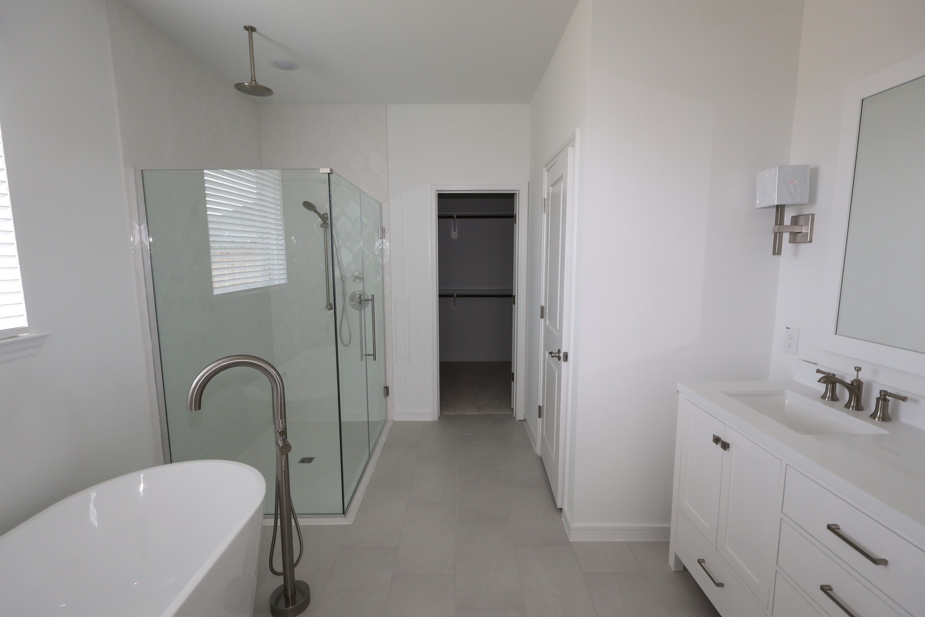 3214 Rios Court League City, TX 77573 - Photo 8 of 35 Relaxing primary bath