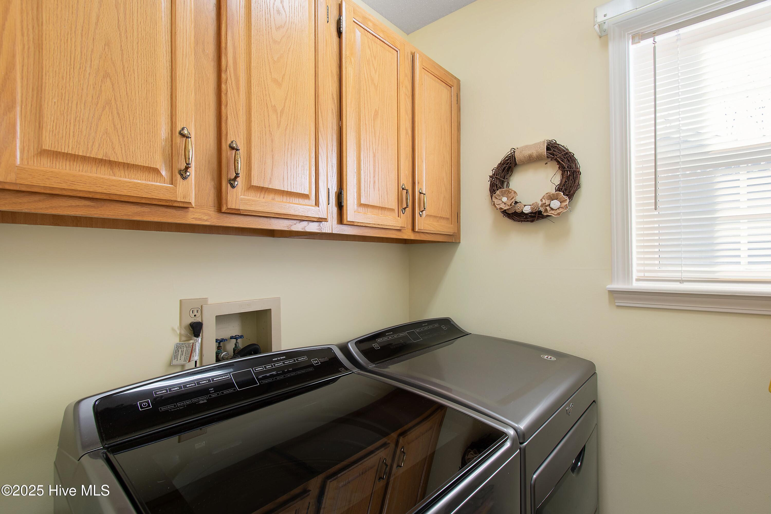 445 Deer Path Calabash, NC 28467 - Photo 16 of 37 Laundry room